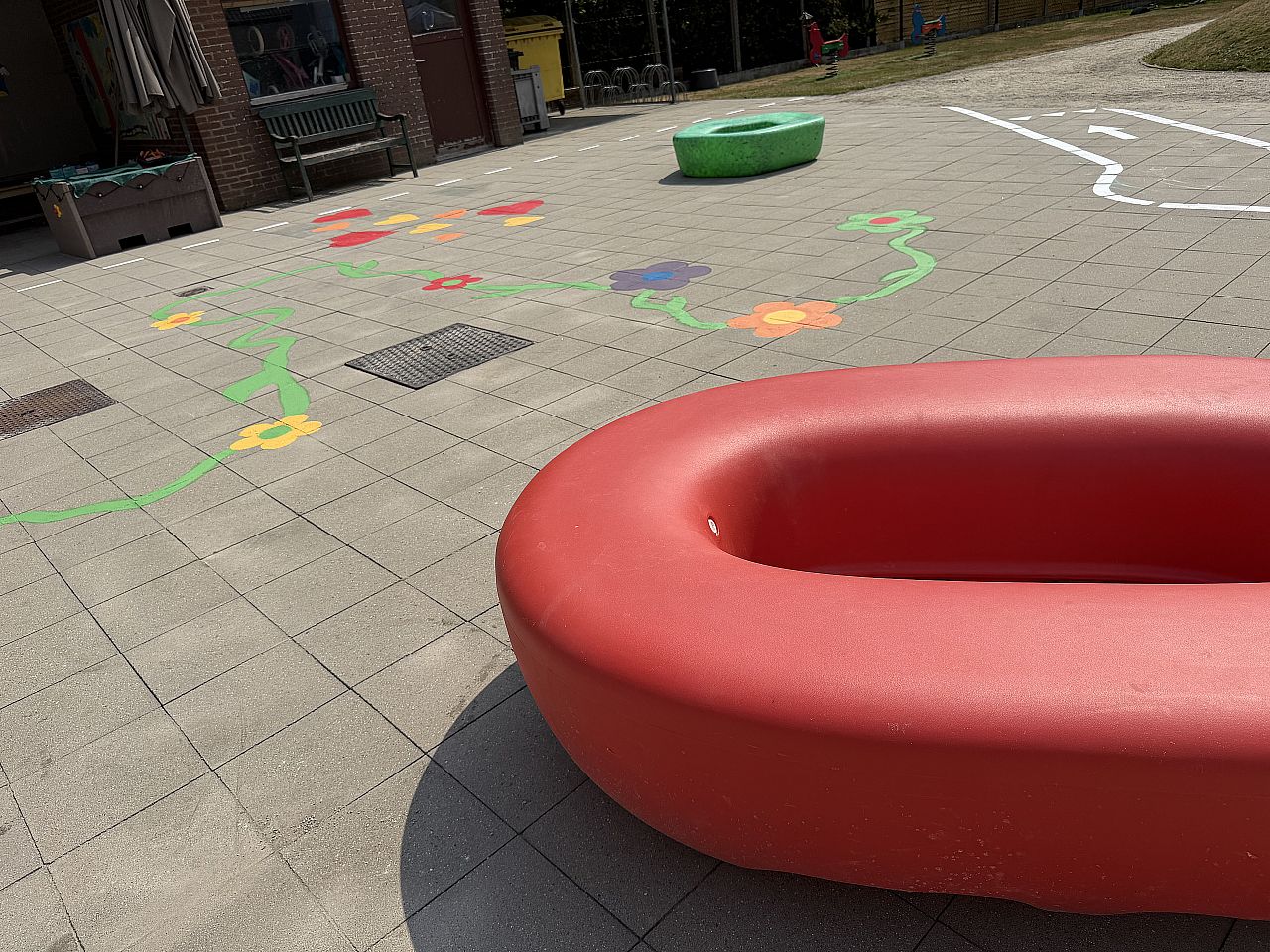 We kregen nieuwe speeltoestellen